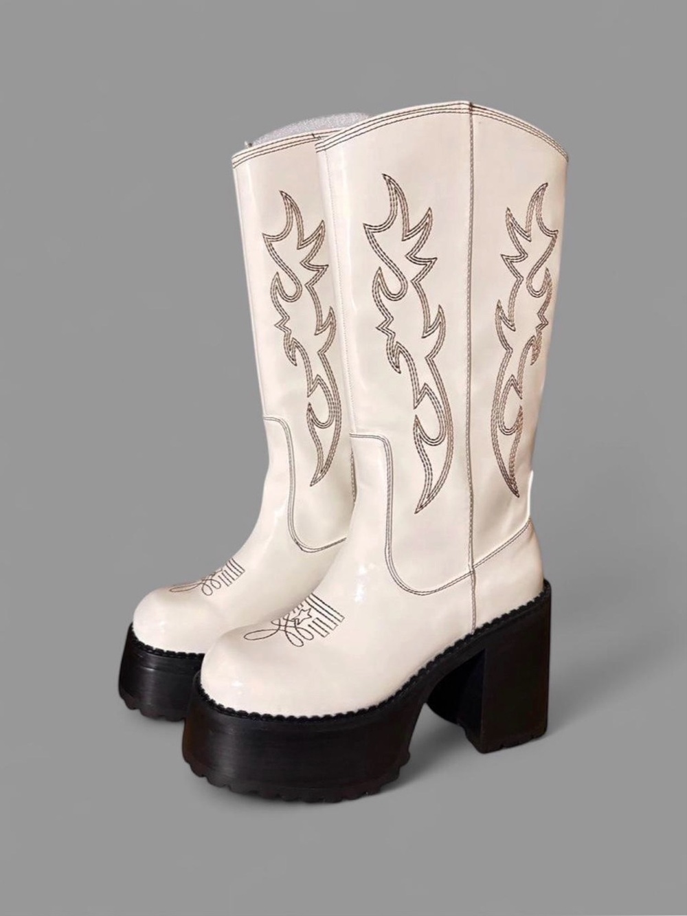 NIB Current Mood Canyon Town Y2K Bratz Western Platform Cowboy Boots Off White 9